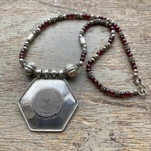 Vintage Indian sterling silver and garnet necklace