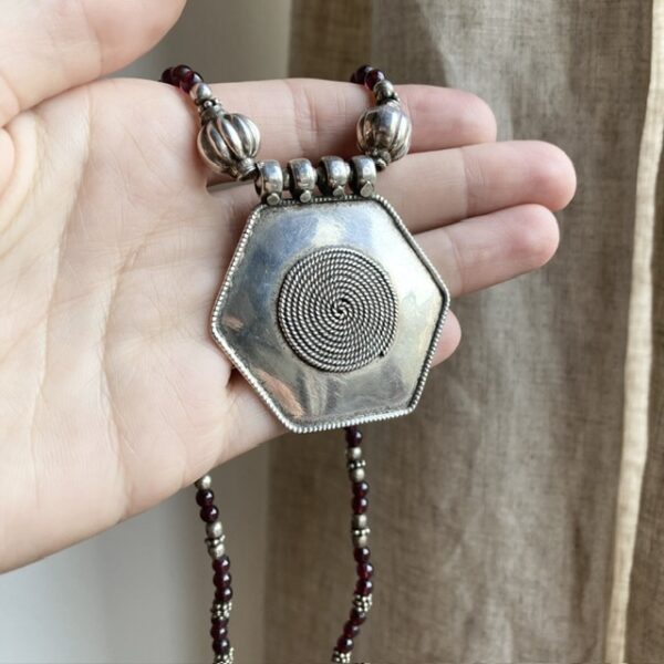 Vintage Indian sterling silver and garnet necklace