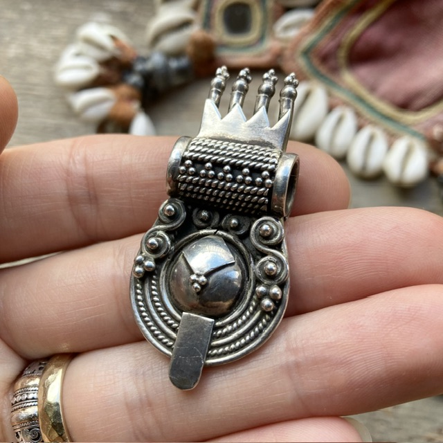 Vintage Indian ornate sterling silver pendant