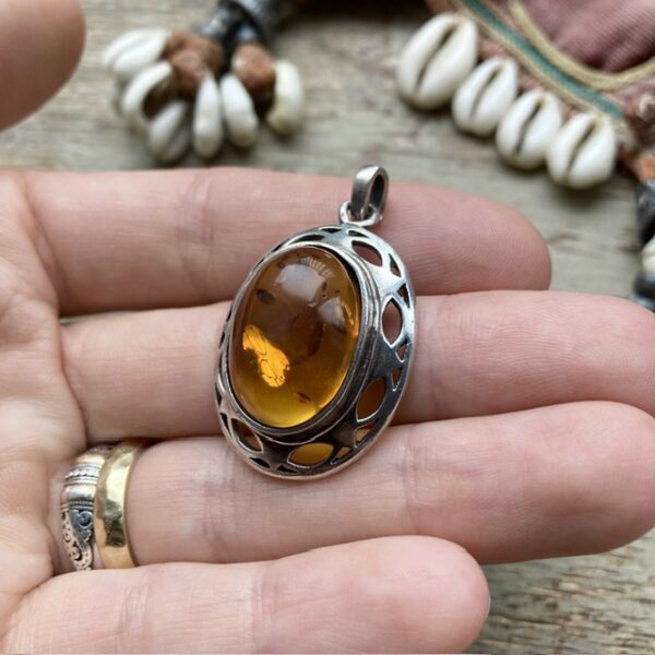 Vintage sterling silver amber pendant