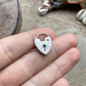 Vintage sterling silver love heart padlock