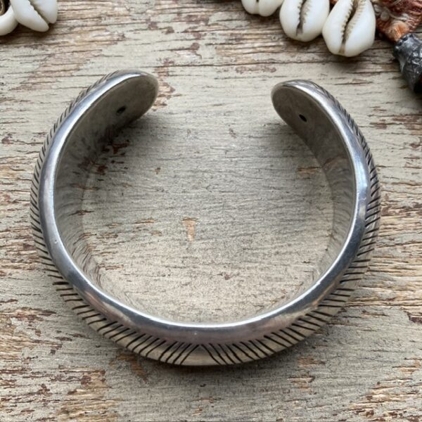 Vintage modernist sterling silver bangle