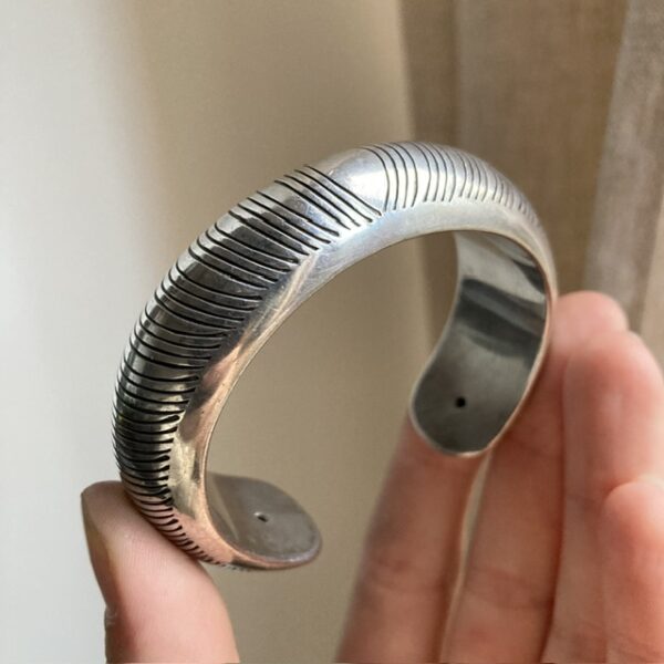 Vintage modernist sterling silver bangle