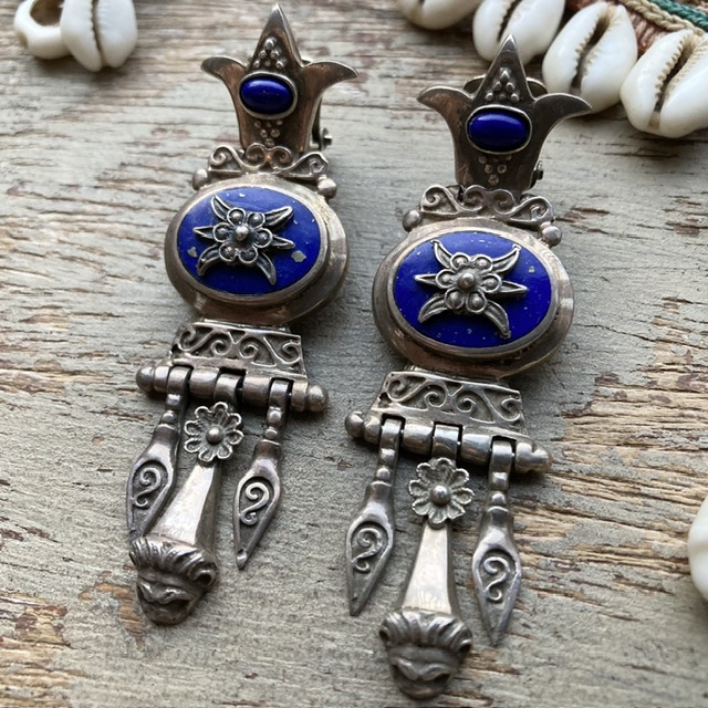 Vintage sterling silver and lapis lazuli earrings