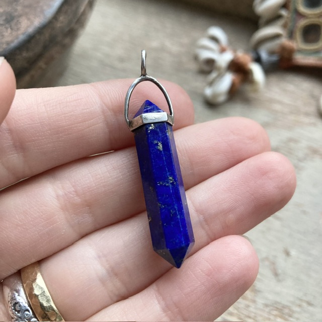 Vintage sterling silver lapis lazuli pendant