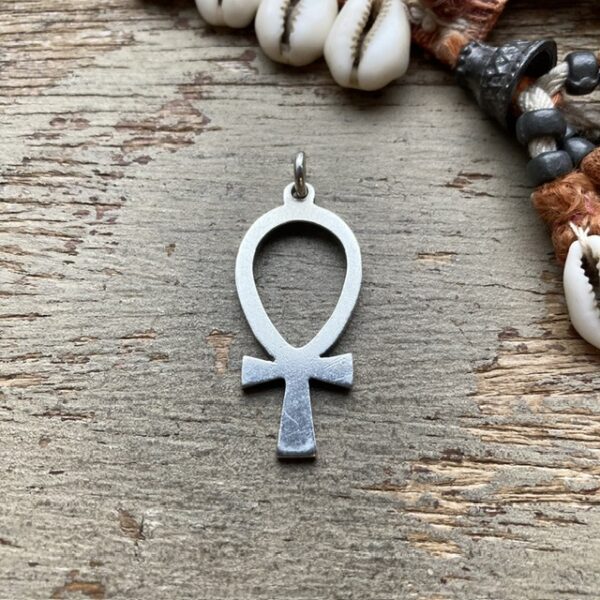 Vintage sterling silver ankh pendant