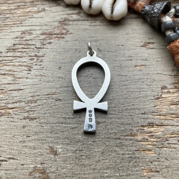 Vintage sterling silver ankh pendant