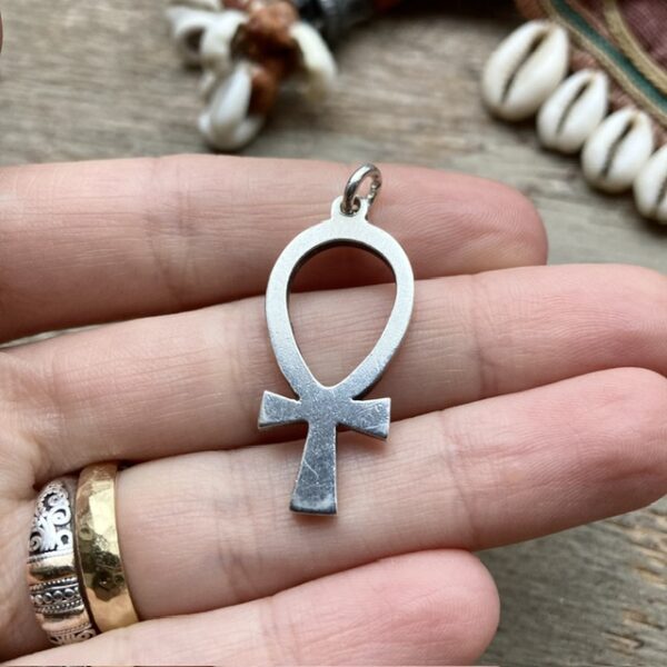 Vintage sterling silver ankh pendant