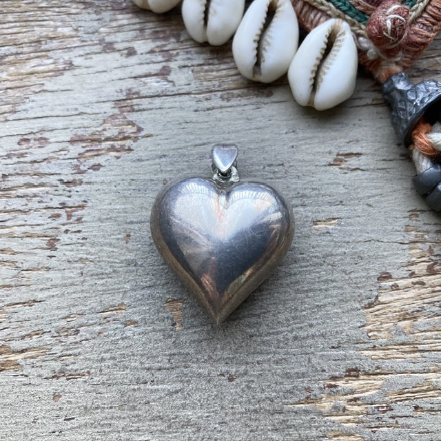 Vintage sterling silver puffy heart pendant