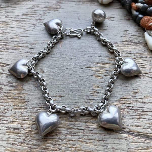 Vintage sterling silver heart charm bracelet