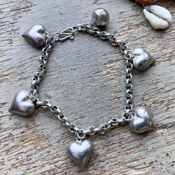 Vintage sterling silver heart charm bracelet