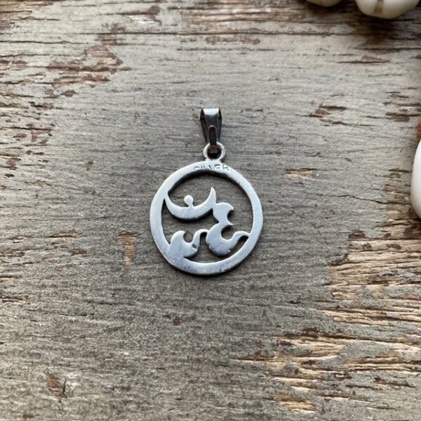 Vintage sterling silver Om pendant