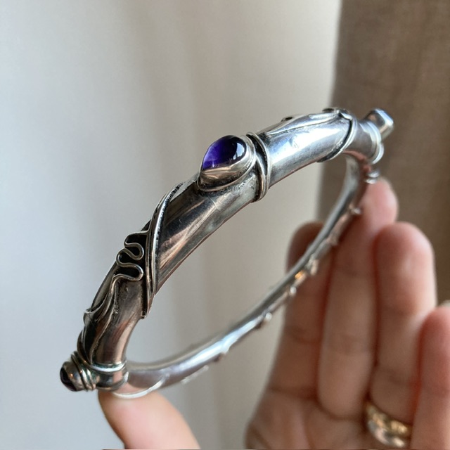 Vintage sterling silver amethyst bangle