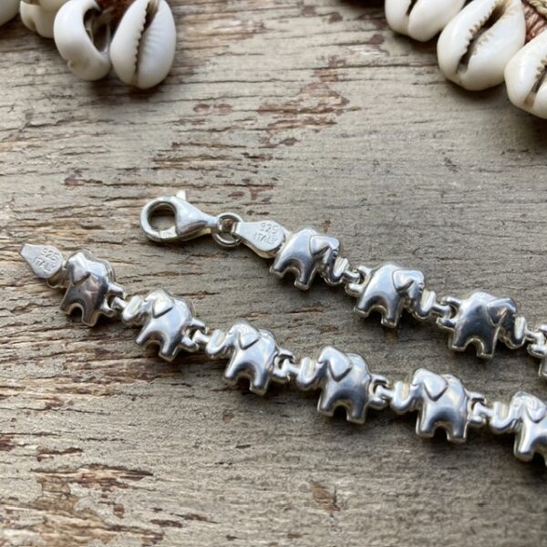 Vintage sterling silver elephant bracelet