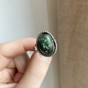 Vintage Navajo sterling silver green turquoise ring