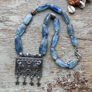 Vintage sterling silver kyanite necklace