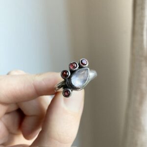 Vintage sterling silver, garnet and rose quartz ring