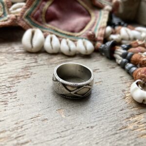 Vintage ornate chunky sterling silver ring