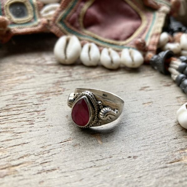 Vintage sterling silver rubellite ring