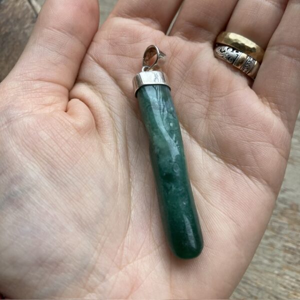 Vintage sterling silver and green chalcedony pendant