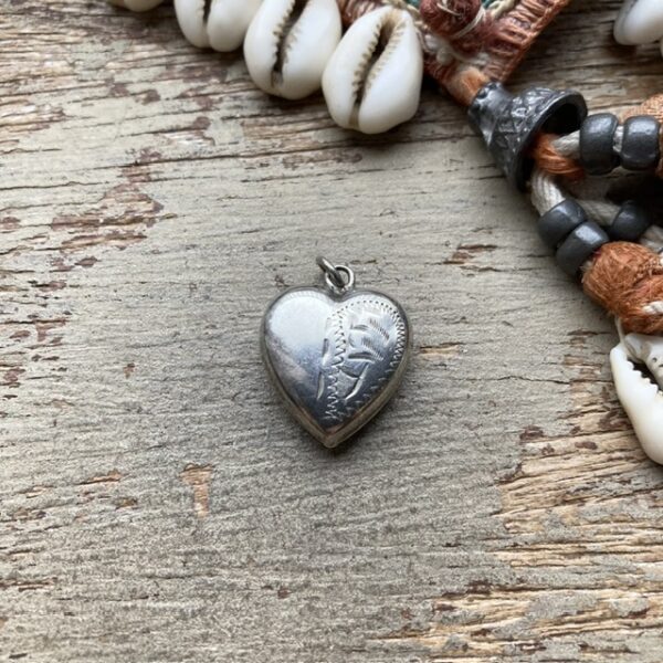 Vintage sterling silver engraved heart pendant