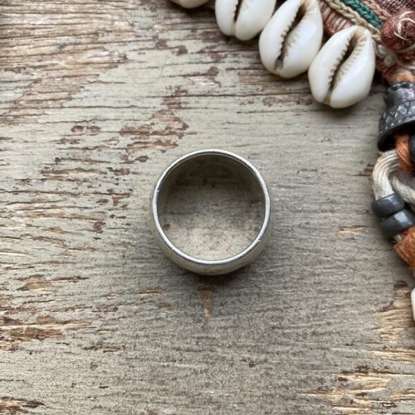 Vintage chunky solid silver band ring