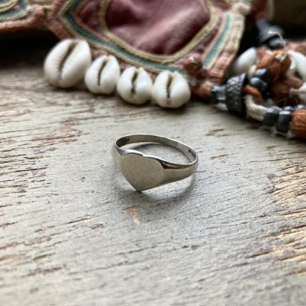 Vintage sterling silver heart ring