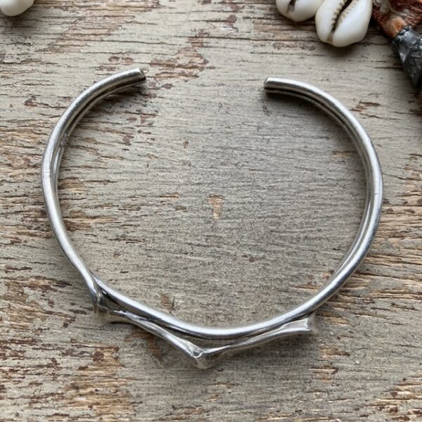 Vintage sterling silver wavy bangle