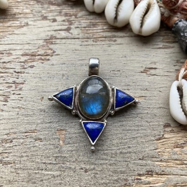 Vintage sterling silver, labradorite and lapis lazuli pendant