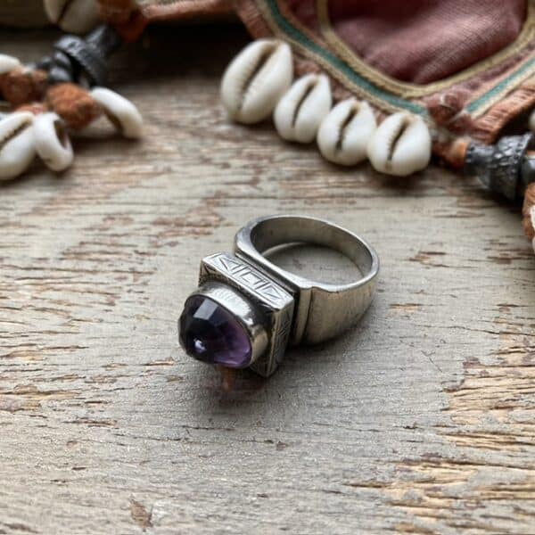 Vintage sterling silver amethyst crystal ring