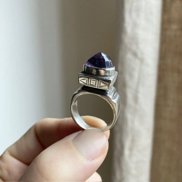 Vintage sterling silver amethyst crystal ring