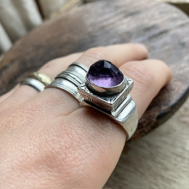 Vintage sterling silver amethyst crystal ring