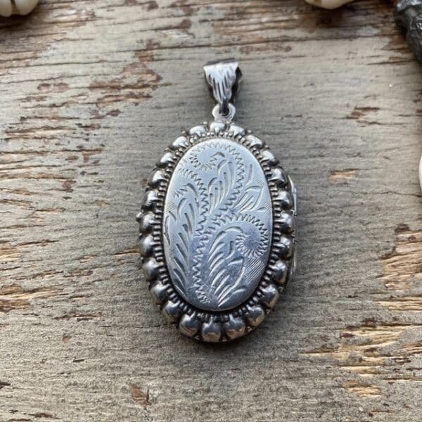 Vintage ornate sterling silver locket