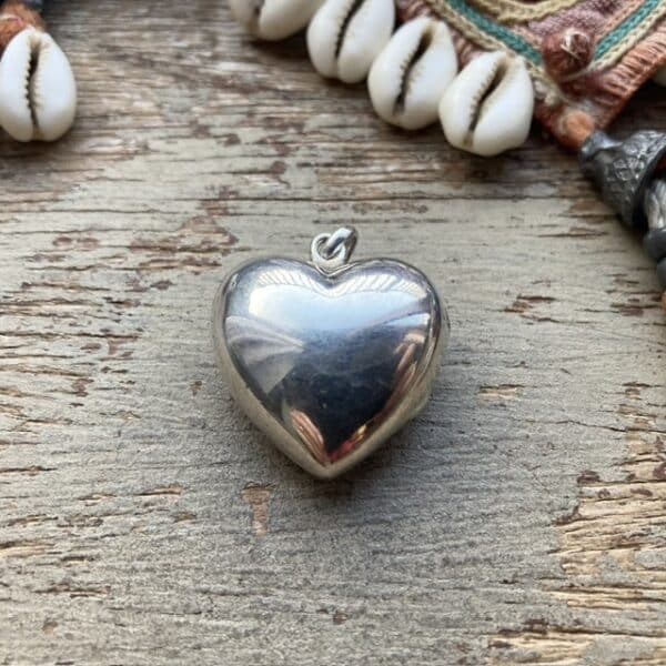 Vintage sterling silver love heart locket