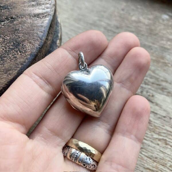 Vintage sterling silver love heart locket