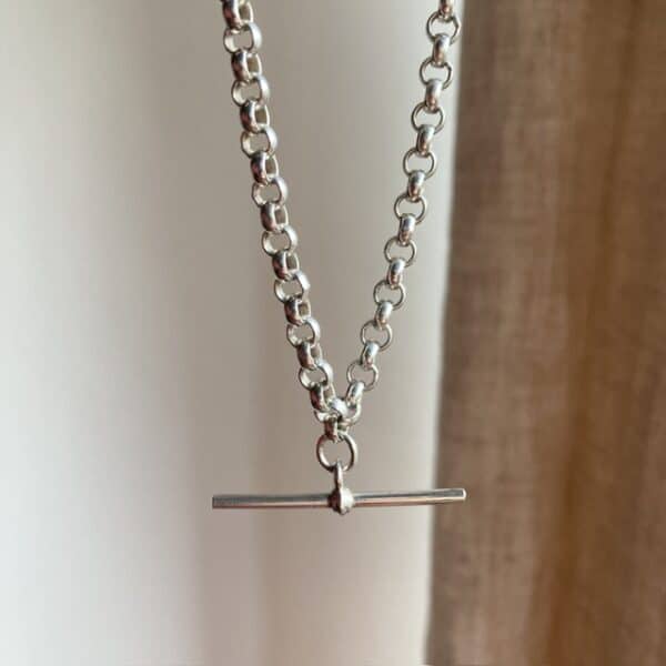 Vintage sterling silver T-bar necklace