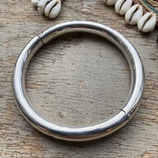 Vintage chunky sterling silver bangle