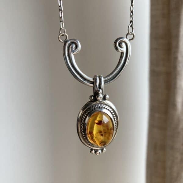 Vintage sterling silver amber necklace