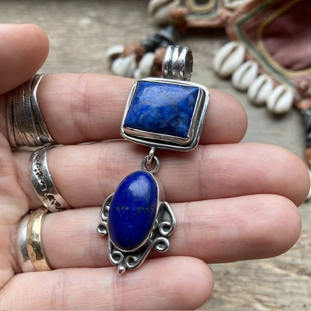 Vintage sterling silver and lapis lazuli pendant