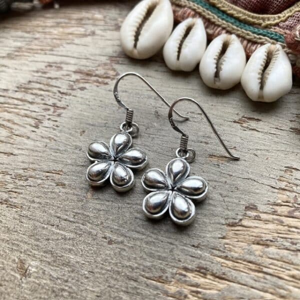 Vintage sterling silver flower earrings