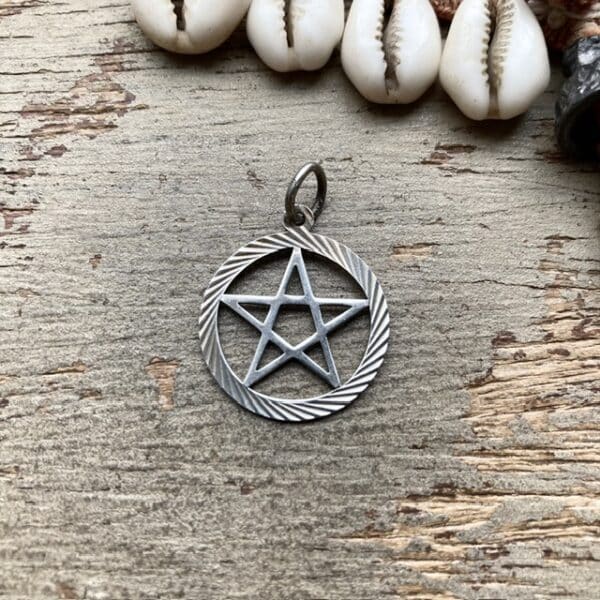 Vintage sterling silver pentacle pendant