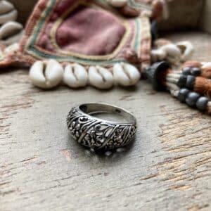 Vintage sterling silver floral ring