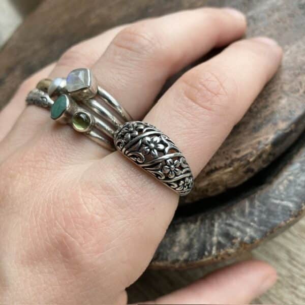 Vintage sterling silver floral ring