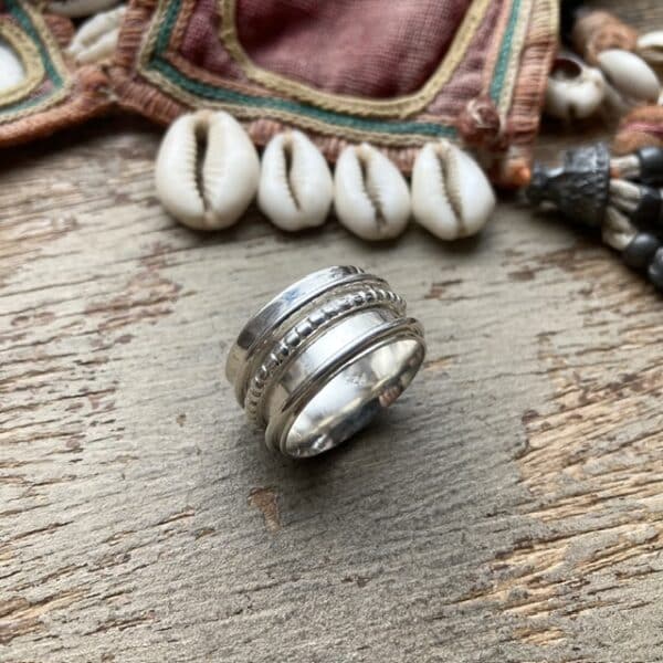 Vintage simple sterling silver spinner ring