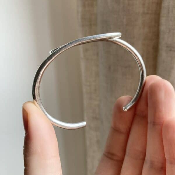 Vintage sterling silver cuff bangle