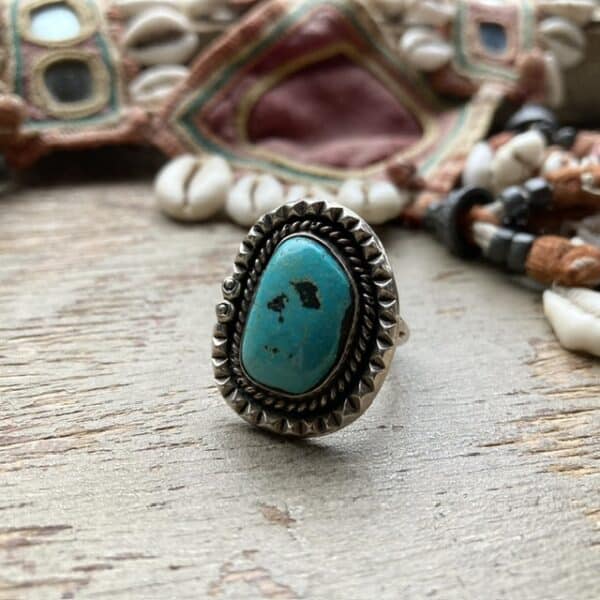 Vintage Navajo sterling silver and turquoise ring